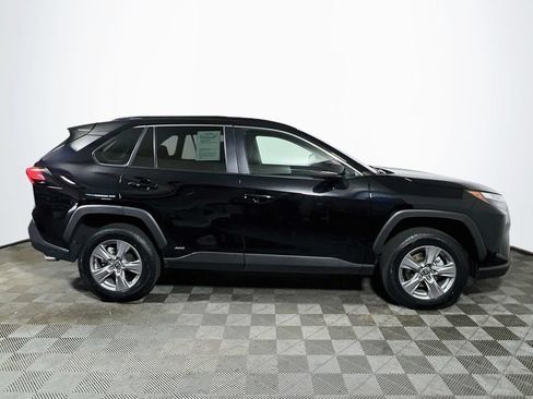 Certified 2025 Toyota RAV4 XLE AWD/4WD image 8