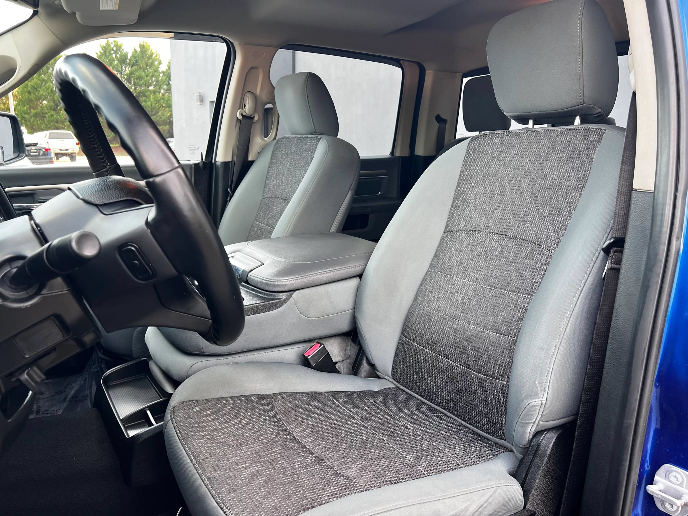 Used 2019 RAM 1500 Classic SLT w/ Luxury Group RWD image 12