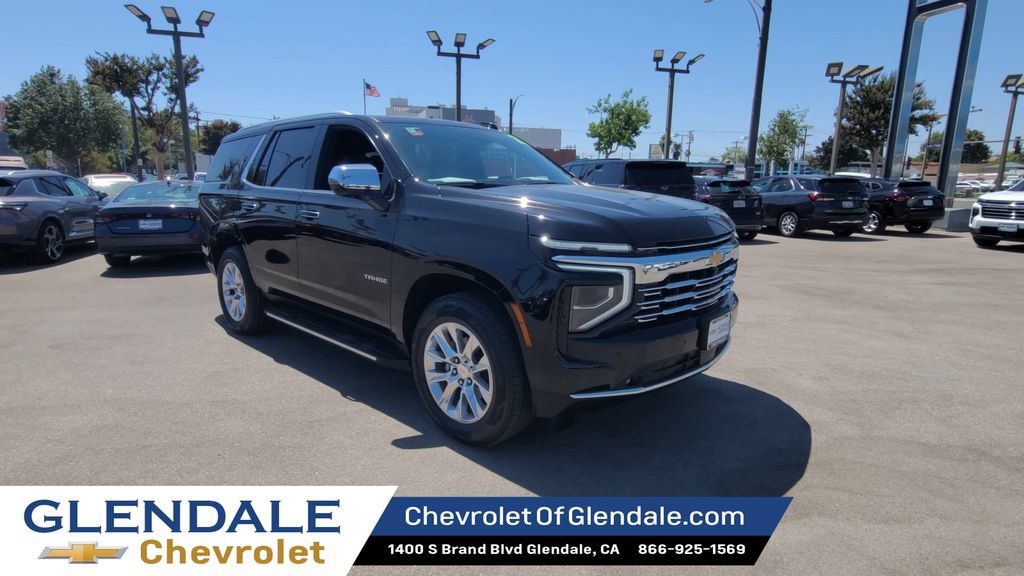 Certified 2025 Chevrolet Tahoe Premier AWD/4WD image 3