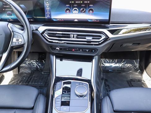 Used 2023 BMW i4 eDrive40 RWD image 13