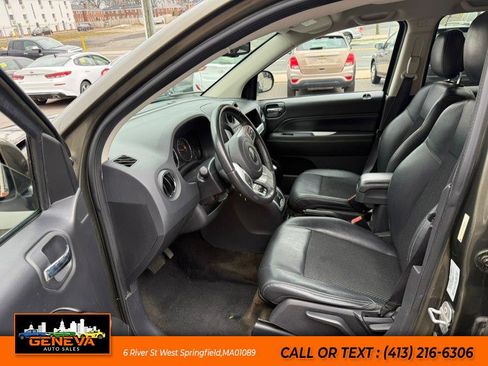 Used 2016 Jeep Compass Latitude image 9