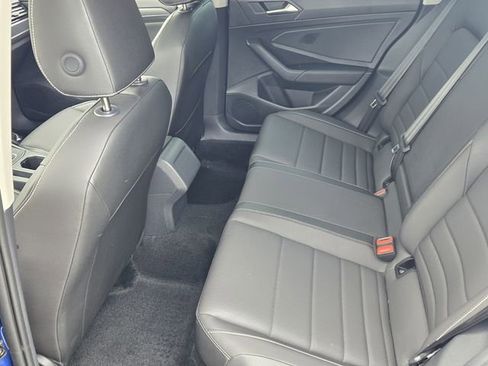 Used 2024 Volkswagen Jetta SE w/ Panoramic Sunroof Package FWD image 12