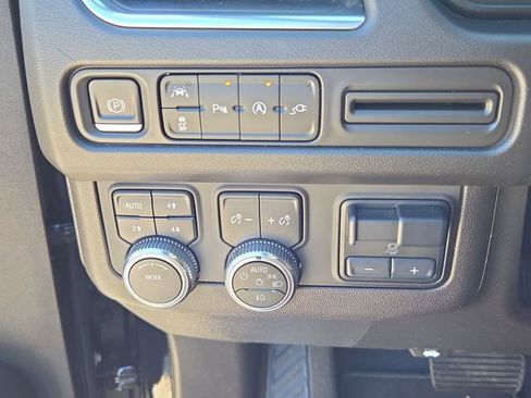 Used 2021 GMC Yukon SLT w/ Rear Media and Nav Package image 24