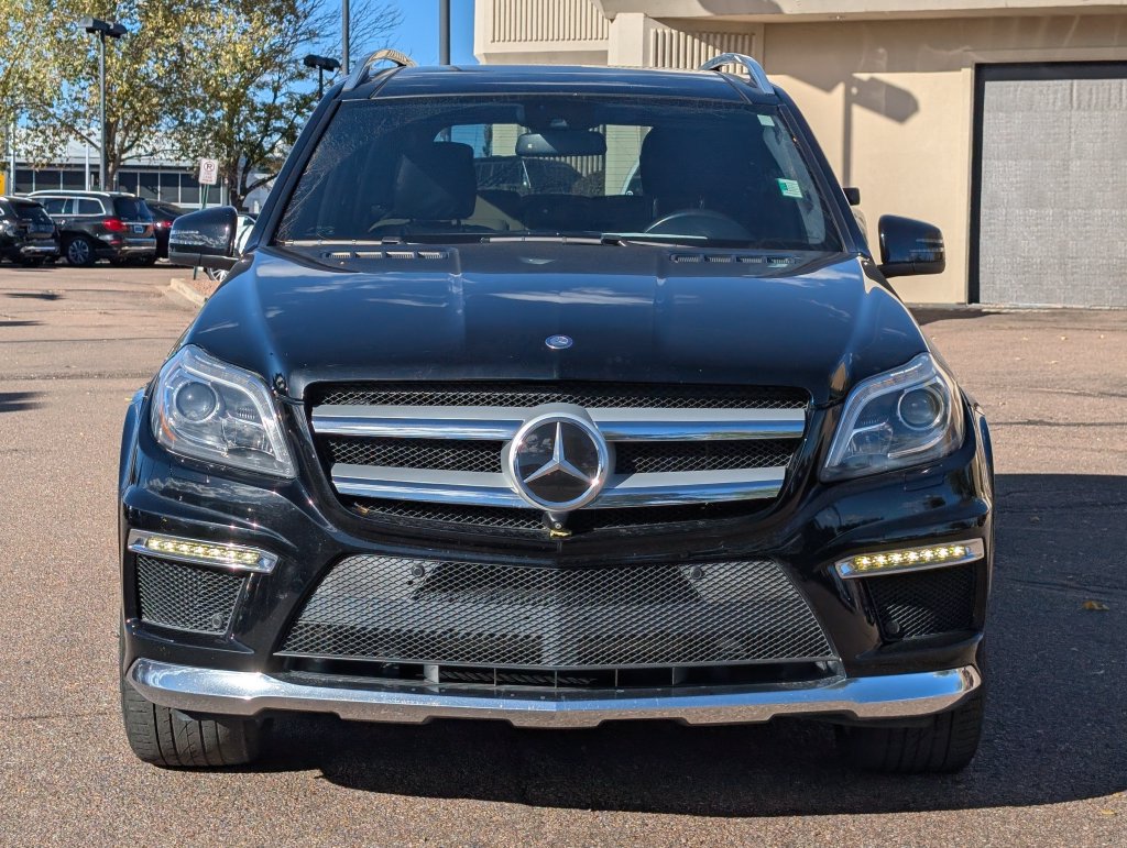 Used 2016 Mercedes-Benz GL 550 4MATIC image 2