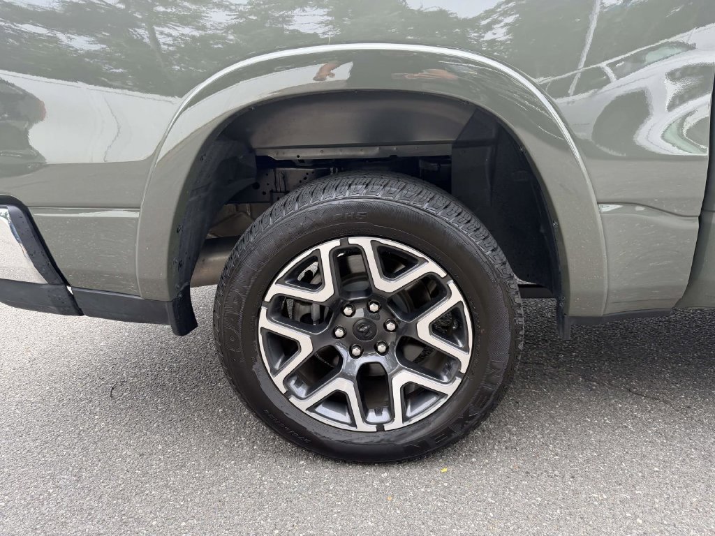 Used 2026 RAM 1500 Laramie AWD/4WD image 14