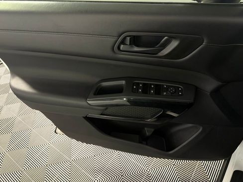 Used 2024 Nissan Pathfinder SV w/ Black Appearance Package FWD image 24