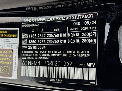 Used 2024 Mercedes-Benz GLC 300 4MATIC image 37