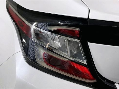 Used 2018 Chevrolet Volt LT w/ Comfort Package image 28