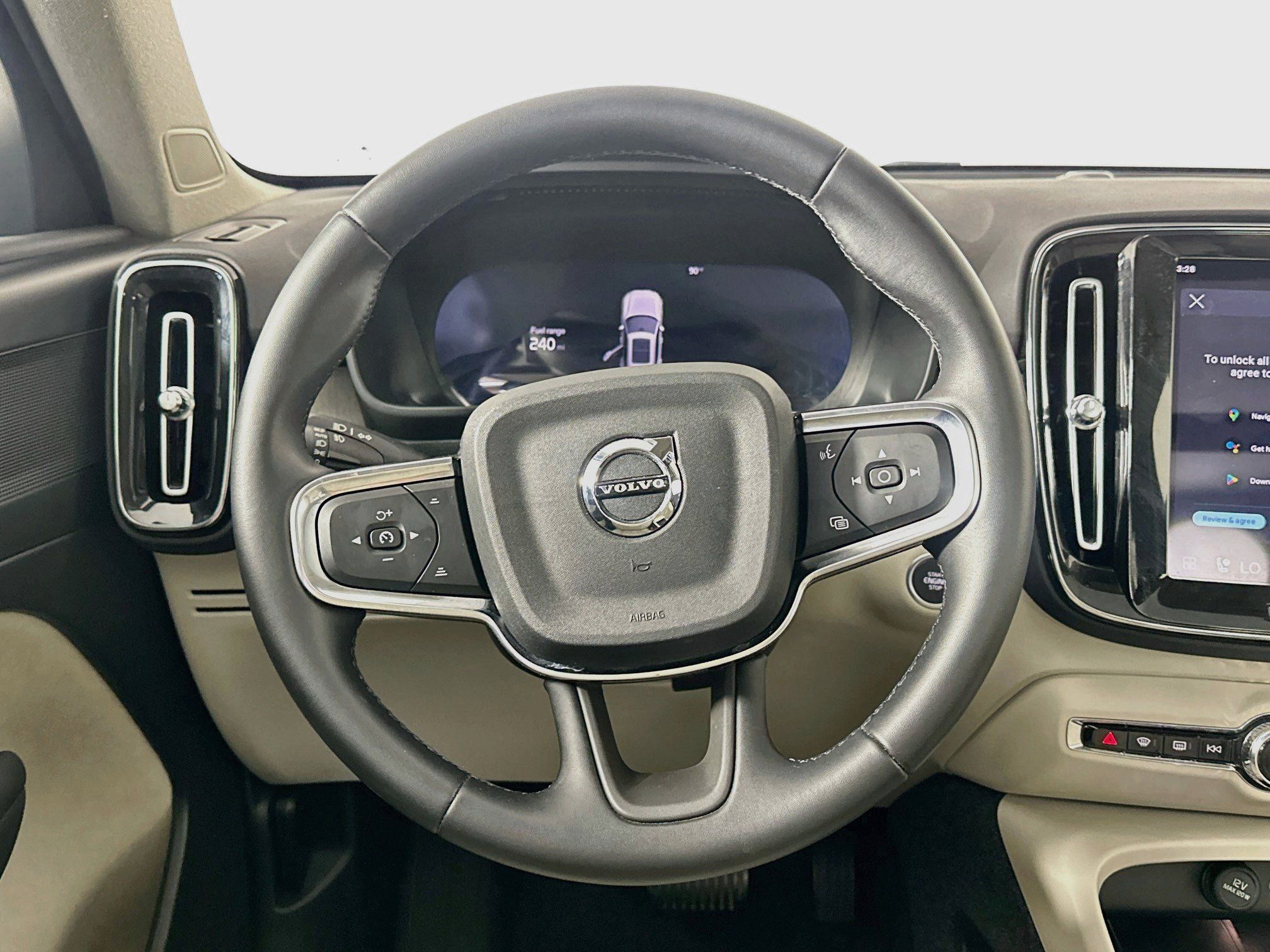 Used 2026 Volvo XC40 B5 Plus AWD/4WD image 18