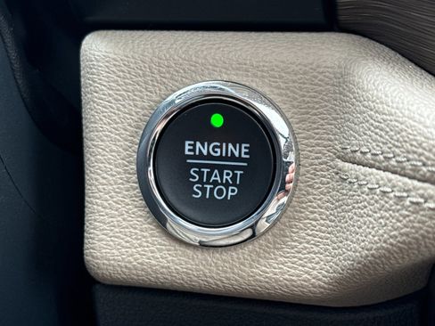 Used 2023 Ford Expedition Max Limited image 21