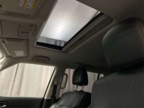 Used 2019 Nissan Armada SL w/ Premium Package image 26