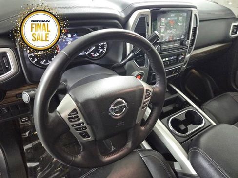 Used 2020 Nissan Titan SL w/ Moonroof Package image 14