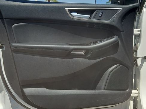 Used 2020 Ford Edge SEL w/ Convenience Package FWD image 11