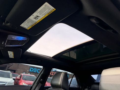 Used 2013 Chrysler 300 C image 34