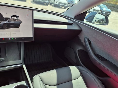 Used 2025 Tesla Model 3 Long Range RWD image 4