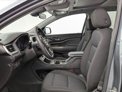 Used 2022 GMC Acadia SLE w/ Driver Convenience Package FWD image 14