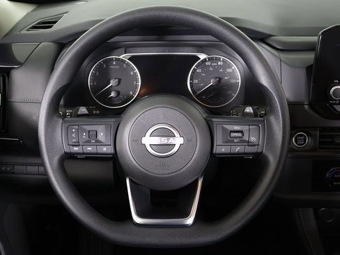 Used 2024 Nissan Pathfinder S image 36