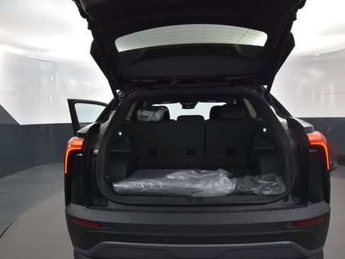 New 2026 Chevrolet Blazer EV LT image 12