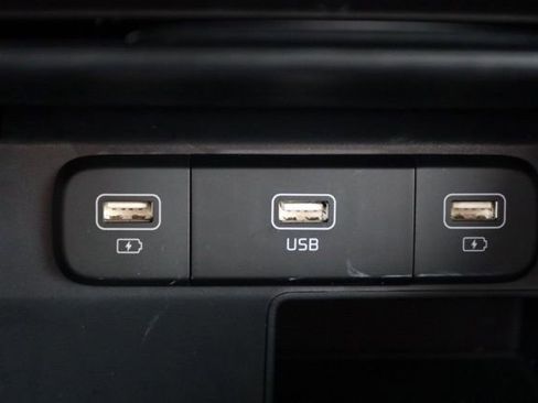 Used 2022 Kia Sorento LX image 28