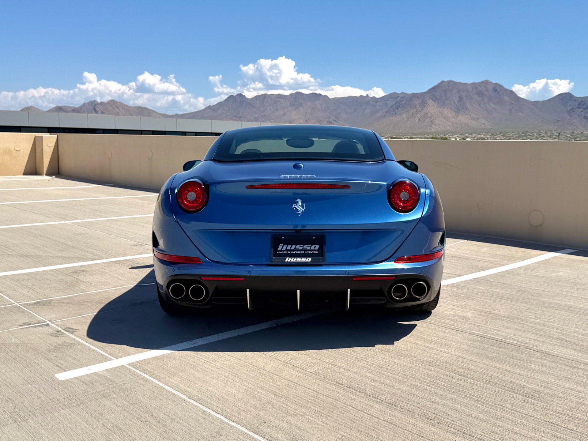 Used 2015 Ferrari California T RWD image 9