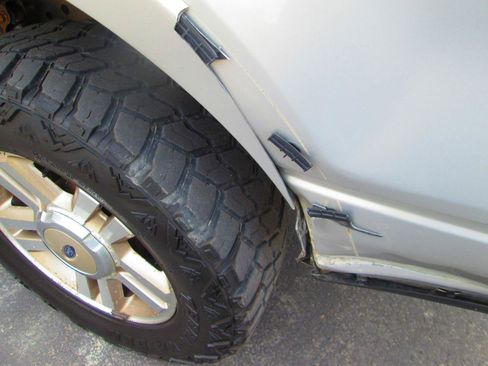 Used 2006 Ford F150 Lariat AWD/4WD image 5