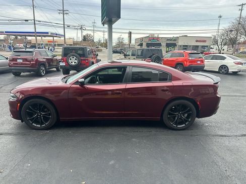 Used 2017 Dodge Charger SXT w/ Plus Group image 19
