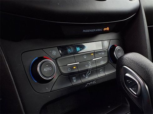 Used 2017 Ford Focus SE image 16