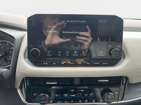 Used 2021 Nissan Rogue SL w/ Premium Package image 24