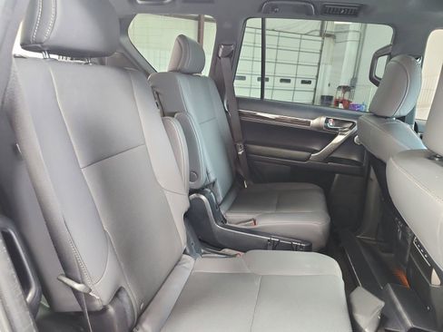 Used 2023 Lexus GX 460 Premium AWD/4WD image 46