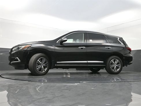 Used 2020 INFINITI QX60 Luxe w/ Essential Package image 31