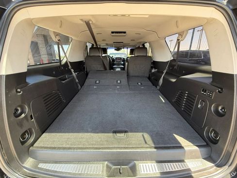Used 2016 Chevrolet Suburban LTZ RWD image 32