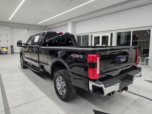 Used 2023 Ford F350 Lariat image 4