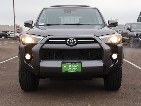Used 2020 Toyota 4Runner SR5 Premium image 12