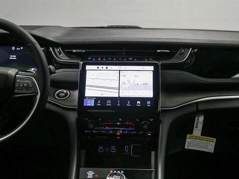 New 2023 Jeep Grand Cherokee 4WD 4xe image 13