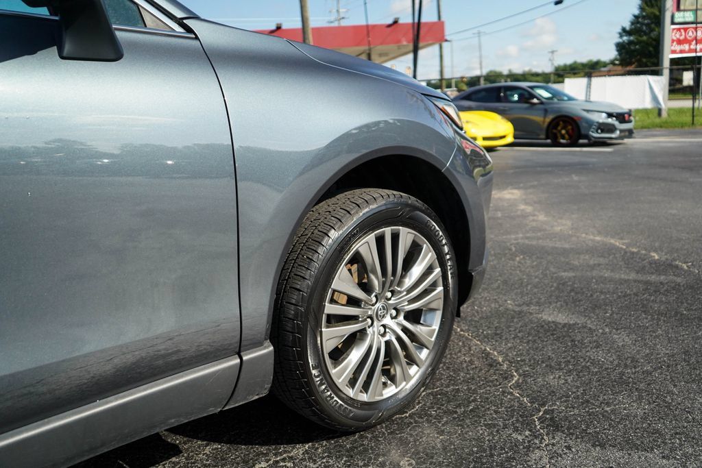 Used 2024 Toyota Venza Limited AWD/4WD image 18