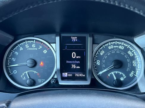 Used 2019 Toyota Tacoma SR5 RWD image 25
