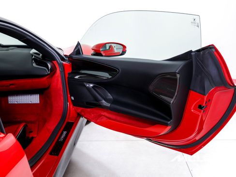 Used 2021 Ferrari SF90 Stradale image 16