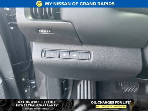 New 2026 Nissan Pathfinder Platinum w/ Cargo Package AWD/4WD image 18