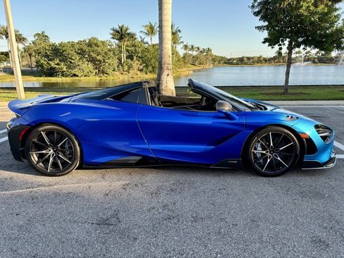 Used 2022 McLaren 765LT image 9