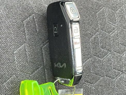 Used 2025 Kia Seltos S AWD/4WD image 28