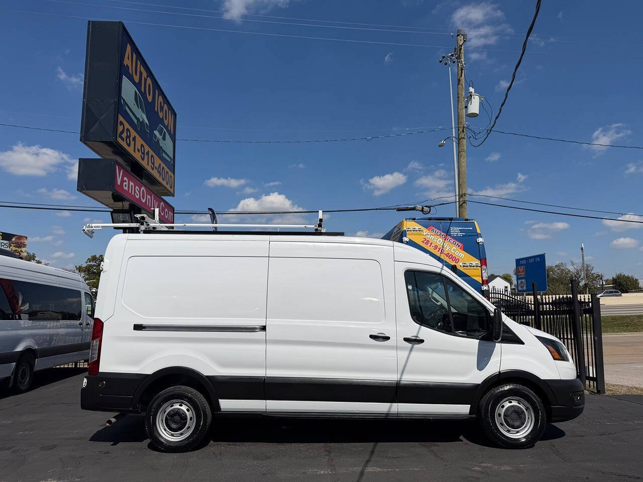 Used 2020 Ford Transit 250 Medium Roof RWD image 3