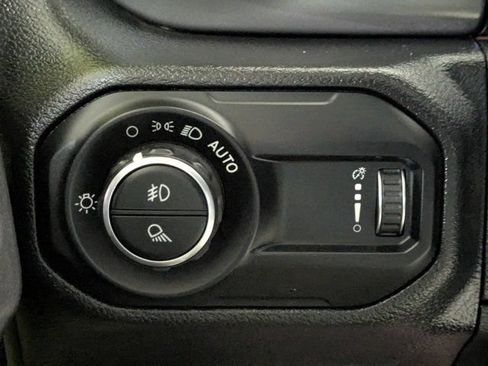 Used 2023 Jeep Gladiator Sport AWD/4WD image 23
