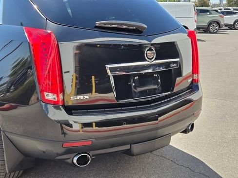 Certified 2014 Cadillac SRX Luxury w/ Driver Assist Package FWD image 5