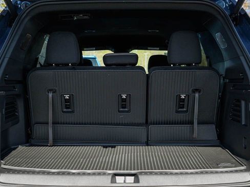 New 2026 Chevrolet Traverse LT w/ Driver Confidence Package AWD/4WD image 8