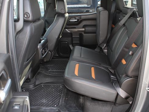 Used 2022 GMC Sierra 1500 AT4 w/ AT4 Premium Package image 18