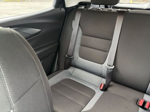 Used 2025 Chevrolet TrailBlazer LT image 35