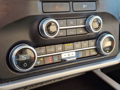 Used 2023 Ford Expedition Max Limited image 25