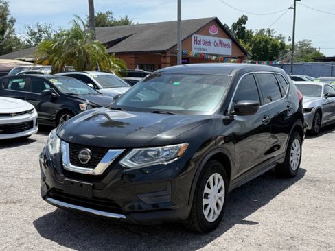 Used 2019 Nissan Rogue S AWD/4WD image 3
