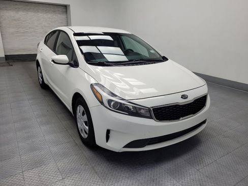 Used 2018 Kia Forte LX image 13