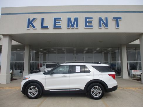 Used 2023 Ford Explorer XLT w/ Equipment Group 202A image 1